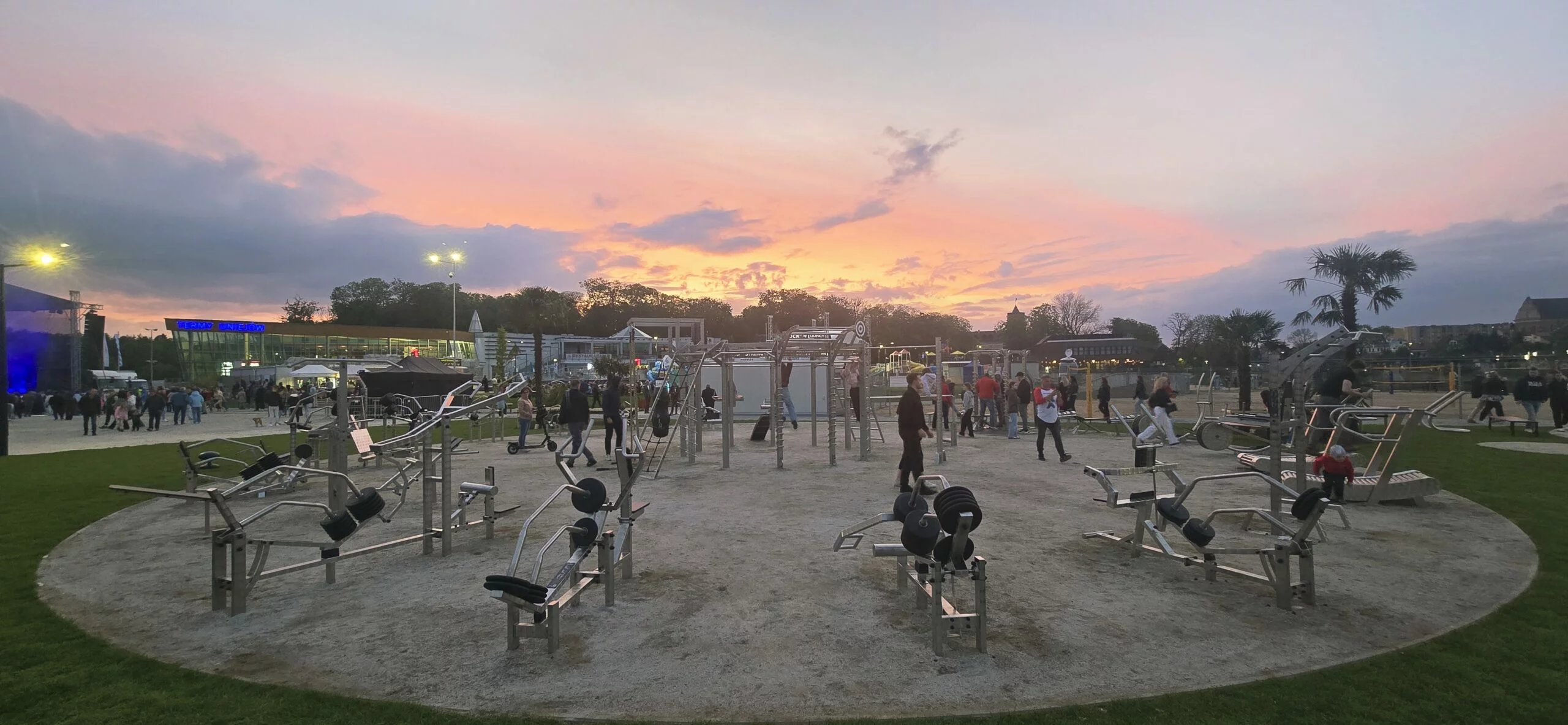 Termy Uniejow outdoor gym - photo 2